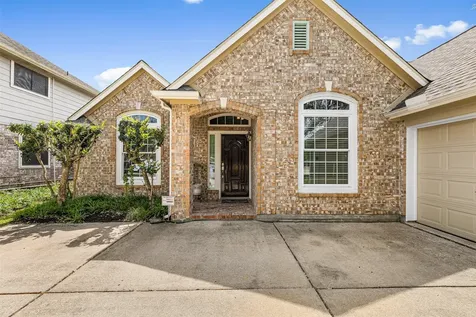 312 Summer Haven Circle League City TX 77573