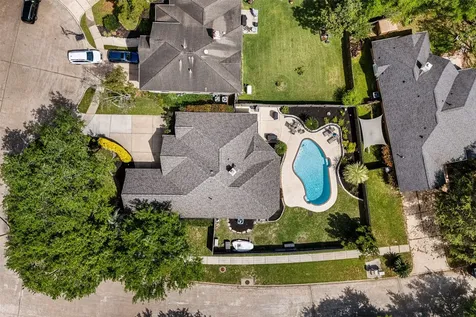 312 Summer Haven Circle League City TX 77573