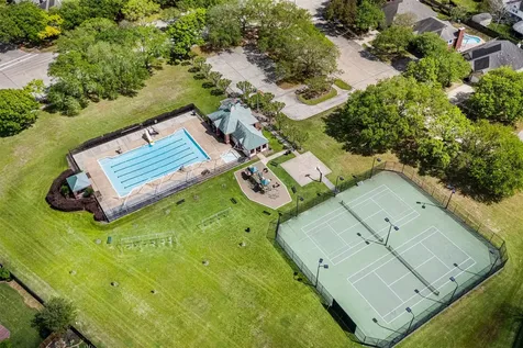 312 Summer Haven Circle League City TX 77573