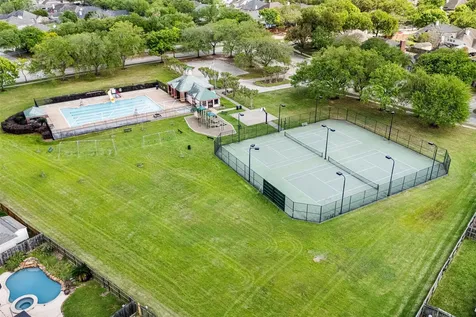 312 Summer Haven Circle League City TX 77573