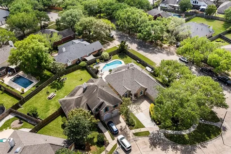 312 Summer Haven Circle League City TX 77573