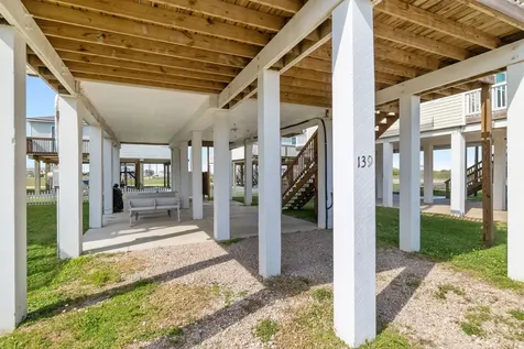 139 W Palm Street Freeport TX 77541