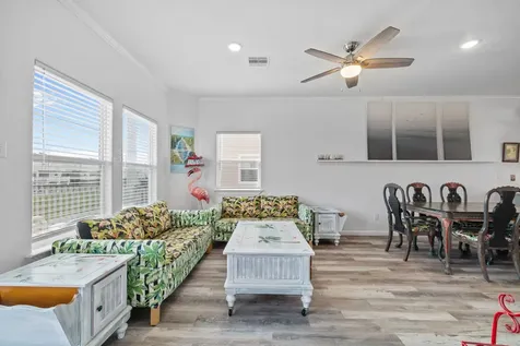 139 W Palm Street Freeport TX 77541