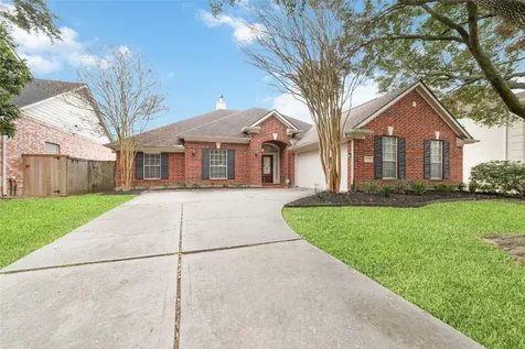 12215 Salmon Creek Houston TX 77041