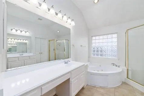 12215 Salmon Creek Houston TX 77041