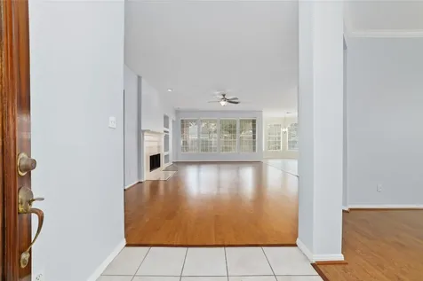 12215 Salmon Creek Houston TX 77041