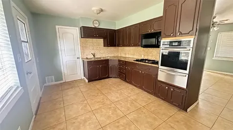 805 Avenue L Conroe TX 77301