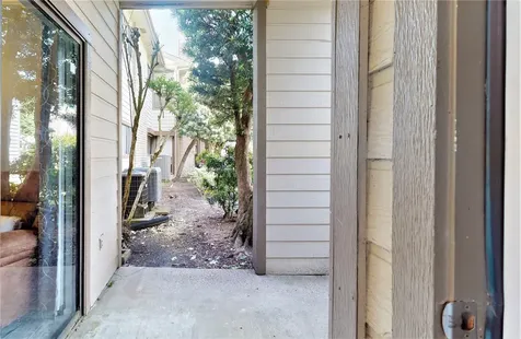 7037 N Holiday Drive Galveston TX 77550