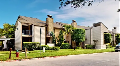 7037 N Holiday Drive Galveston TX 77550