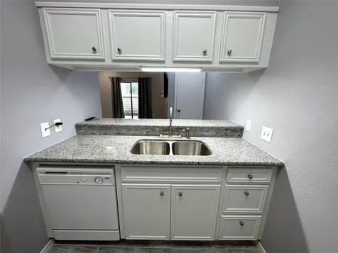 7037 N Holiday Drive Galveston TX 77550