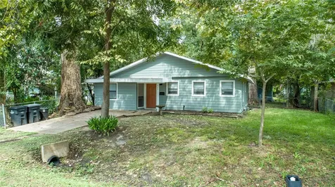 421 E Park Street Alvin TX 77511