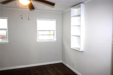 421 E Park Street Alvin TX 77511
