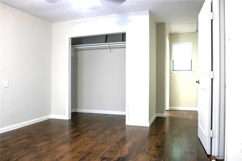 421 E Park Street Alvin TX 77511