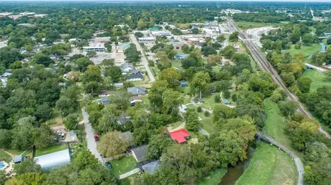 421 E Park Street Alvin TX 77511