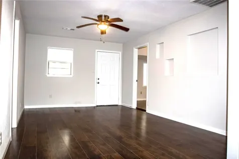 421 E Park Street Alvin TX 77511