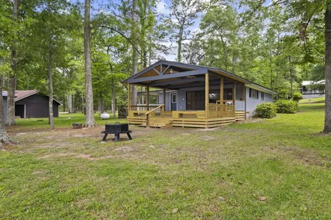 439 N Sherwood Forest Drive Woodville TX 75979