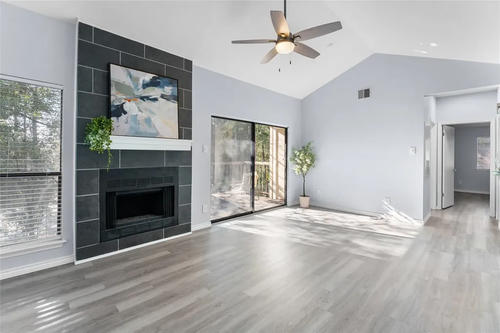 3500 Tangle Brush Drive 200 The Woodlands TX 77381