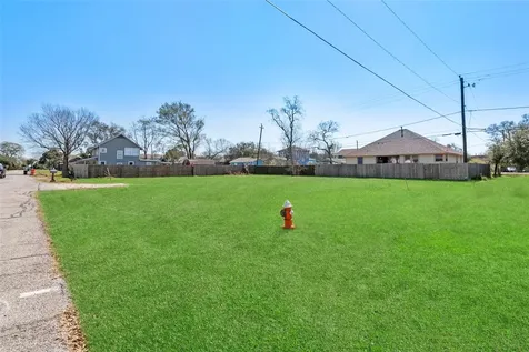 127 Dwire Drive La Porte TX 77571
