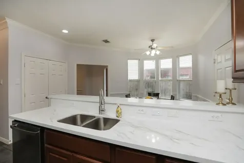 4256 Childress Street Houston TX 77005