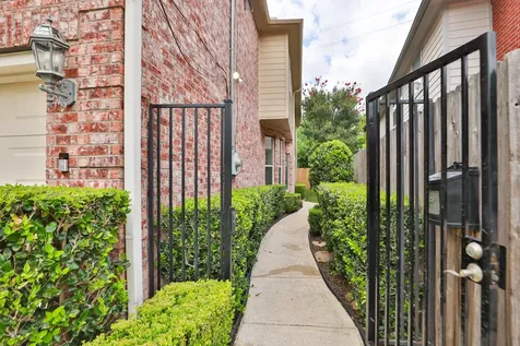 4256 Childress Street Houston TX 77005