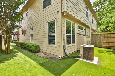 4256 Childress Street Houston TX 77005