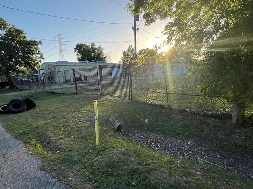1100 Orchid Street Houston TX 77017