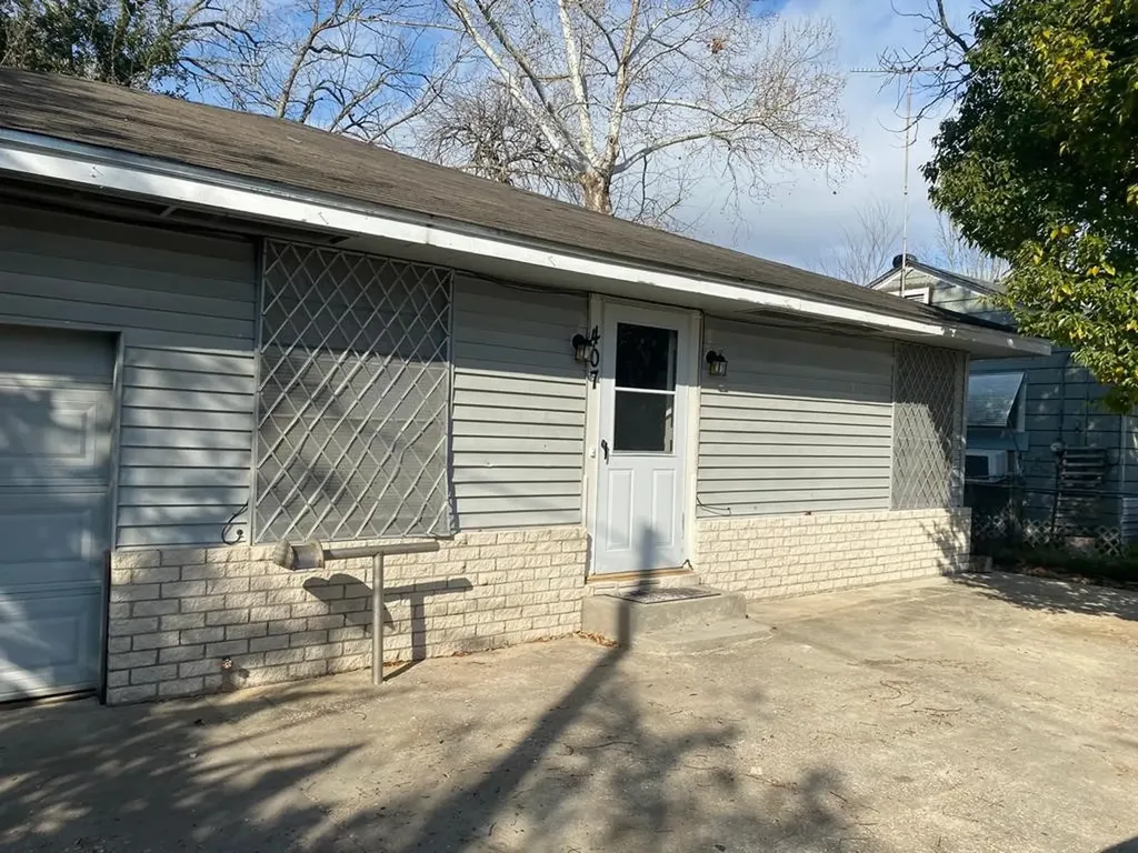 407 E Homan Street Baytown TX 77520