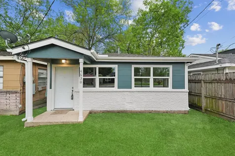 4630 Clover Street Houston TX 77051