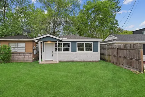 4630 Clover Street Houston TX 77051