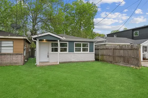 4630 Clover Street Houston TX 77051