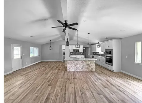 3706 Roberts Boulevard Baytown TX 77521