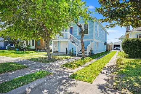 4213 Avenue T 1/2 Galveston TX 77550