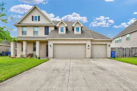707 Burr Oak Richwood TX 77531