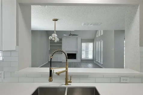 5111 Pinewilde Drive Houston TX 77066