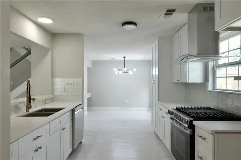 5111 Pinewilde Drive Houston TX 77066