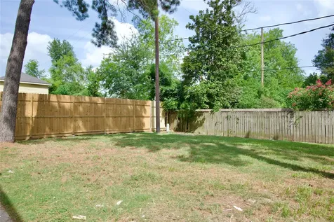 5111 Pinewilde Drive Houston TX 77066