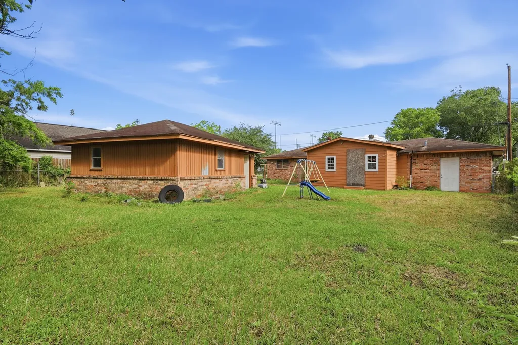 2533 Wall Street Houston TX 77088