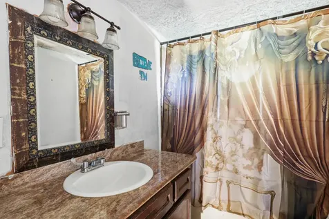 2533 Wall Street Houston TX 77088