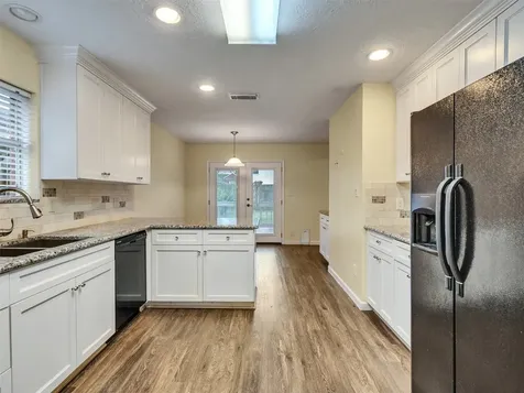 1814 Oak Valley Drive Kemah TX 77565