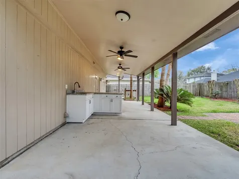 1814 Oak Valley Drive Kemah TX 77565