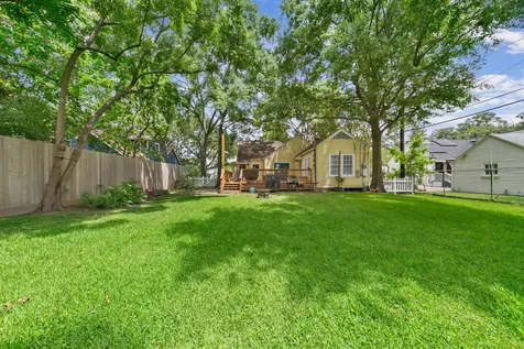 503 W 33rd Street Houston TX 77018