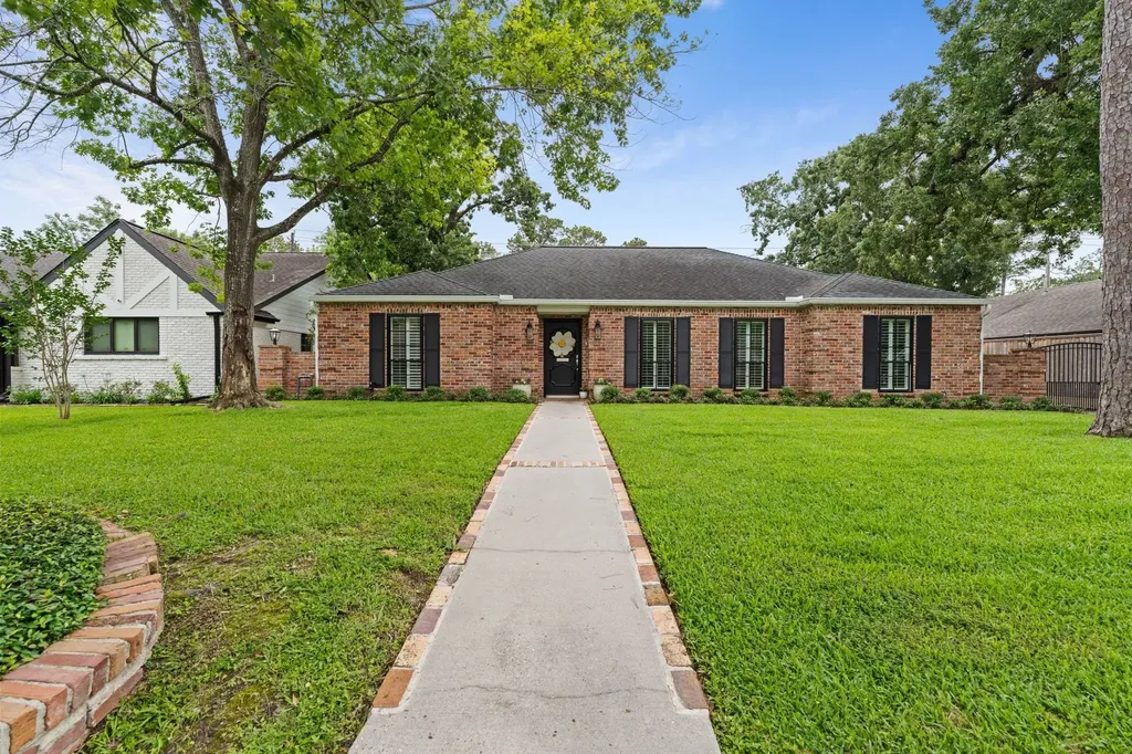 10215 Green Tree Road Houston TX 77042