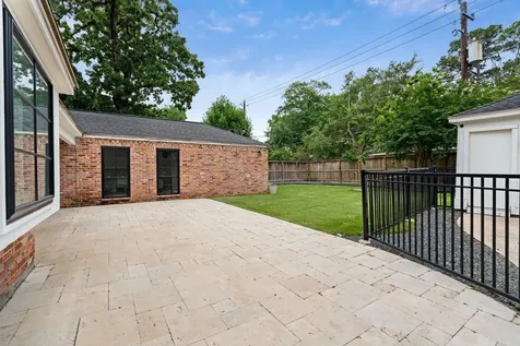 10215 Green Tree Road Houston TX 77042