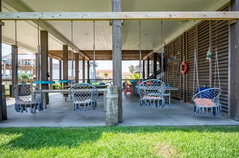 866 Townsend Drive Crystal Beach TX 77650