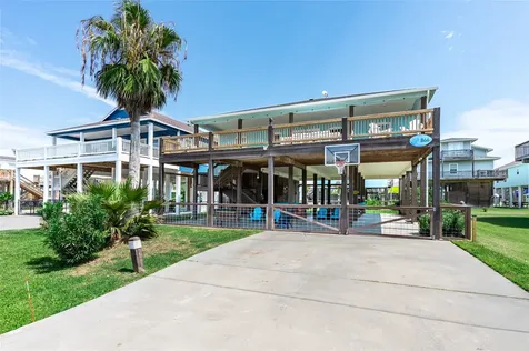 866 Townsend Drive Crystal Beach TX 77650
