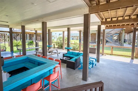 866 Townsend Drive Crystal Beach TX 77650