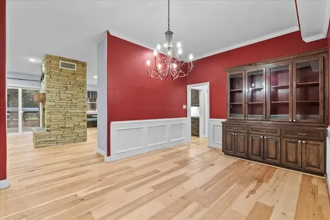 713 Bayou Crest Drive Dickinson TX 77539