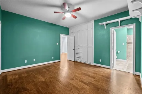 713 Bayou Crest Drive Dickinson TX 77539