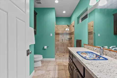 713 Bayou Crest Drive Dickinson TX 77539