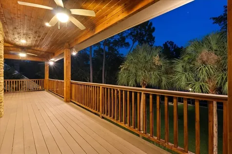 713 Bayou Crest Drive Dickinson TX 77539